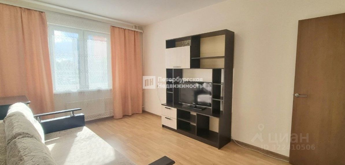 Продажа 3-комн квартиры на вторичном рынке дорога Муринская, 68к2