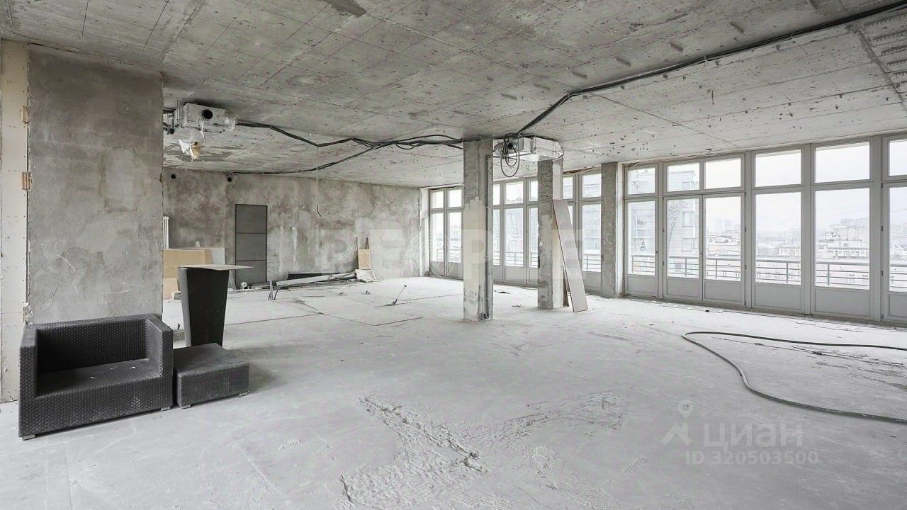 Продажа 5-комн квартиры на вторичном рынке Большой Левшинский переулок, 11
