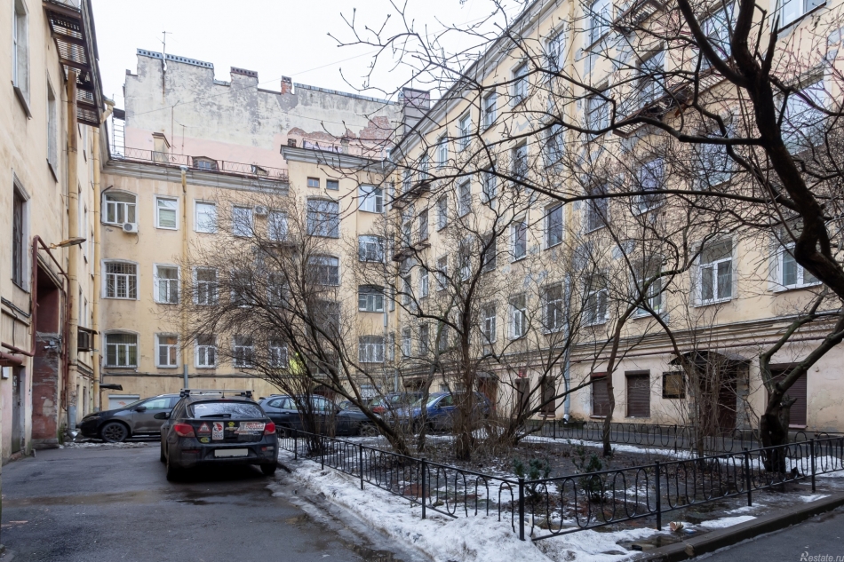 Продажа 2-комн квартиры на вторичном рынке Владимирский пр-кт,  д. 3