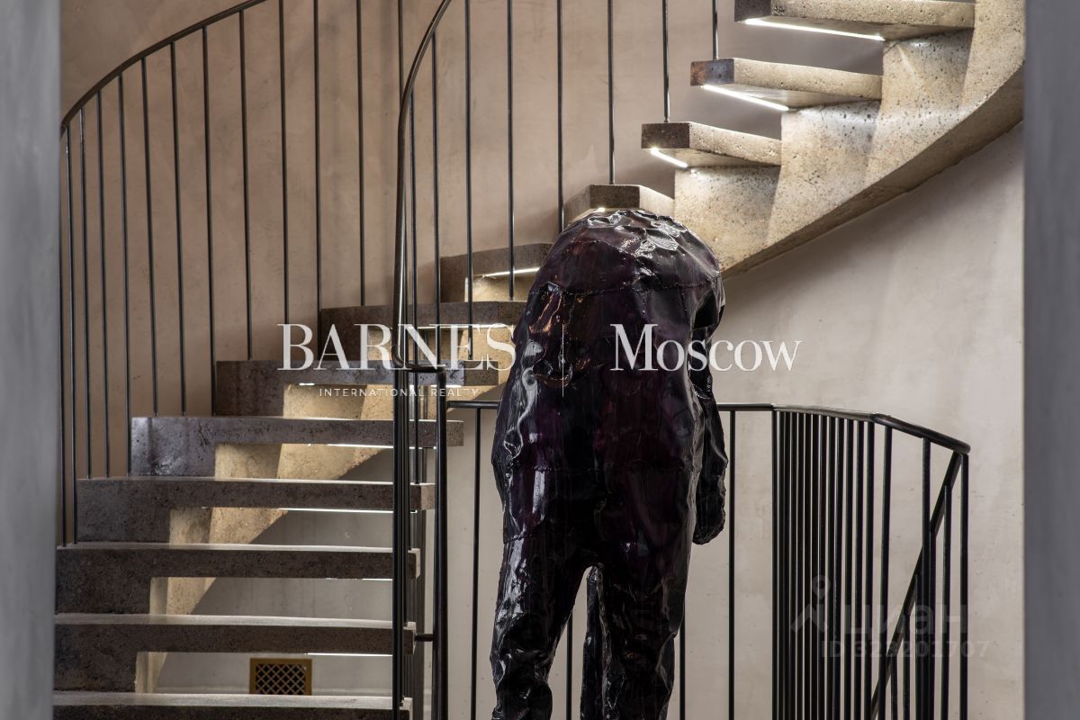 Продажа 4-комн квартиры на вторичном рынке Гагаринская улица, 1/24