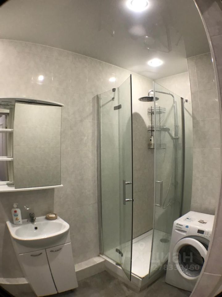 Продажа студии Южный мкр, улица Курыжова, 32