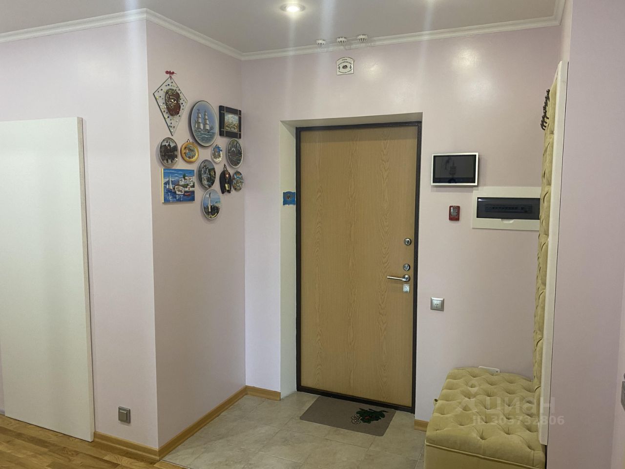 Продажа 2-комн квартиры на вторичном рынке Южный мкр, Звенигород, улица Радужная,  д. 12