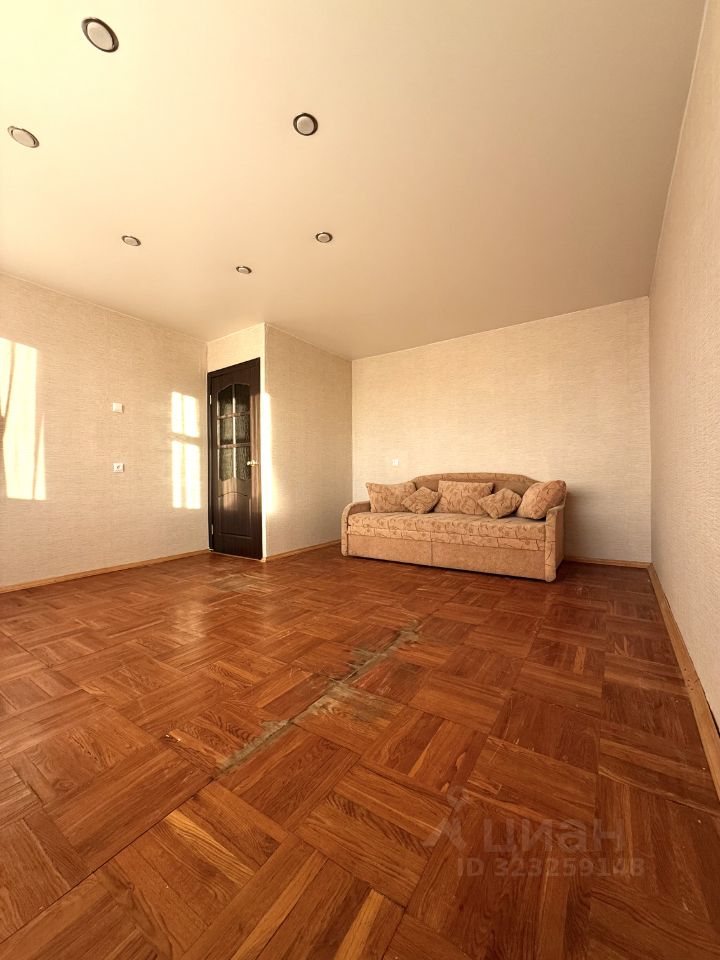 Продажа 1-комн квартиры на вторичном рынке Колпино, улица Братьев Радченко, 19