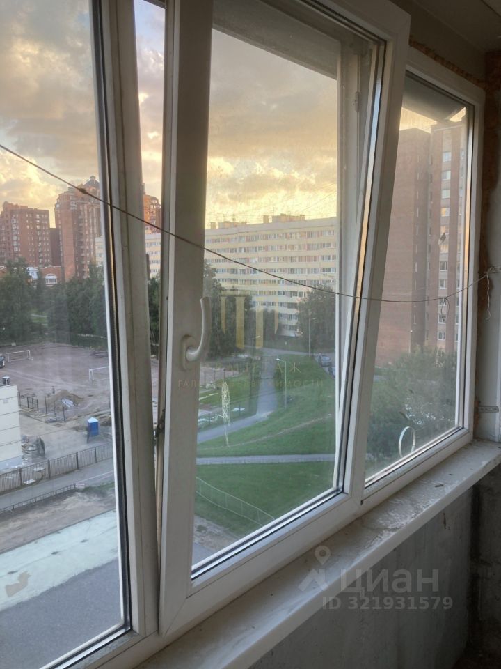 Продажа 2-комн квартиры на вторичном рынке улица Сикейроса, 7К1