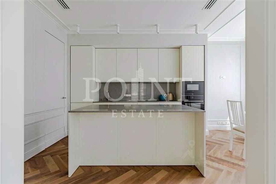 Продажа 4-комн квартиры на вторичном рынке Краснобогатырская улица, 90С22