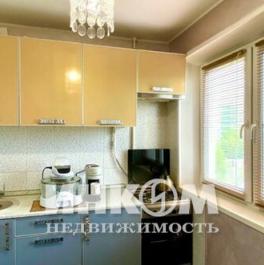 Продажа 2-комн квартиры на вторичном рынке Сапёрный проезд,  д. 15