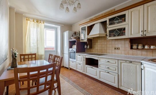 Продажа 2-комн квартиры на вторичном рынке Коктебельская улица,  д. 8