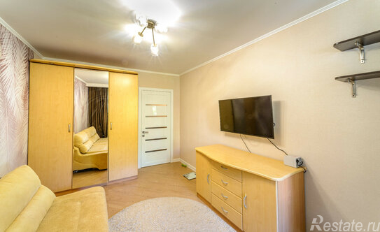 Продажа 2-комн квартиры на вторичном рынке Львовский, Садовая улица,  д. 1А