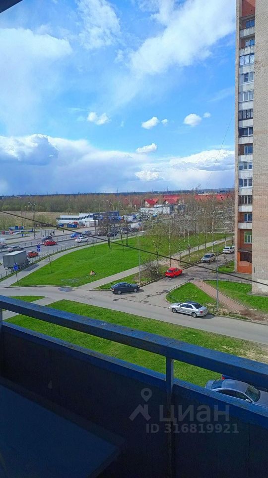 Продажа 1-комн квартиры на вторичном рынке Колпино, Заводской проспект, 42