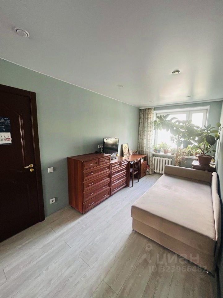 Продажа 3-комн квартиры на вторичном рынке Московский проспект, 205