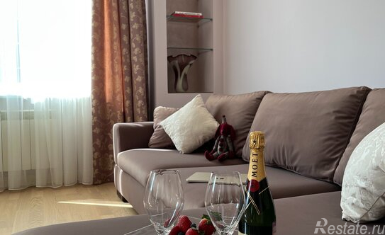 Аренда 3-комн квартиры на вторичном рынке улица Столетова,  д. 17