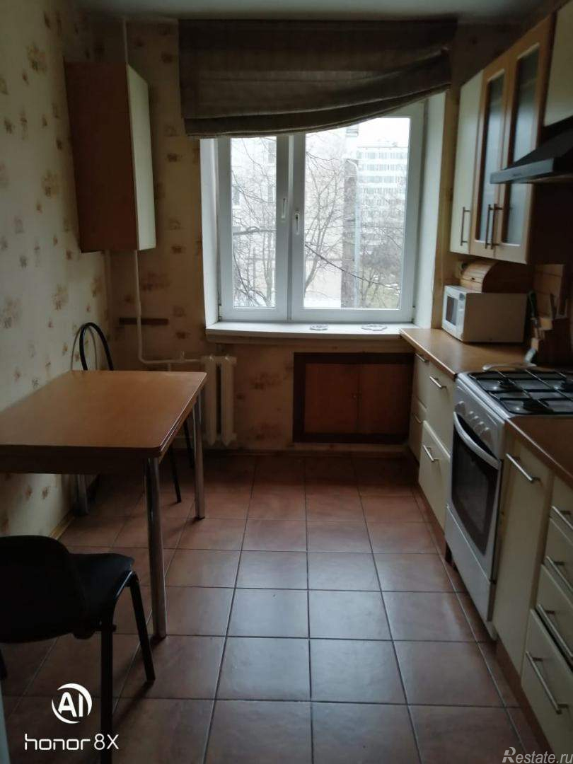 Продажа 4-комн квартиры на вторичном рынке Балашиха, Пролетарская улица,  д. 8