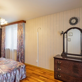 Продажа 3-комн квартиры на вторичном рынке Полевая улица,  д. 2/30