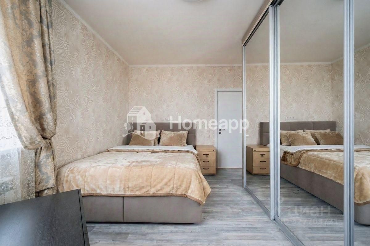 Продажа 2-комн квартиры на вторичном рынке улица Новаторов, 6