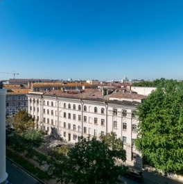 Продажа 4-комн квартиры на вторичном рынке Малодетскосельский пр-кт,  д. 40