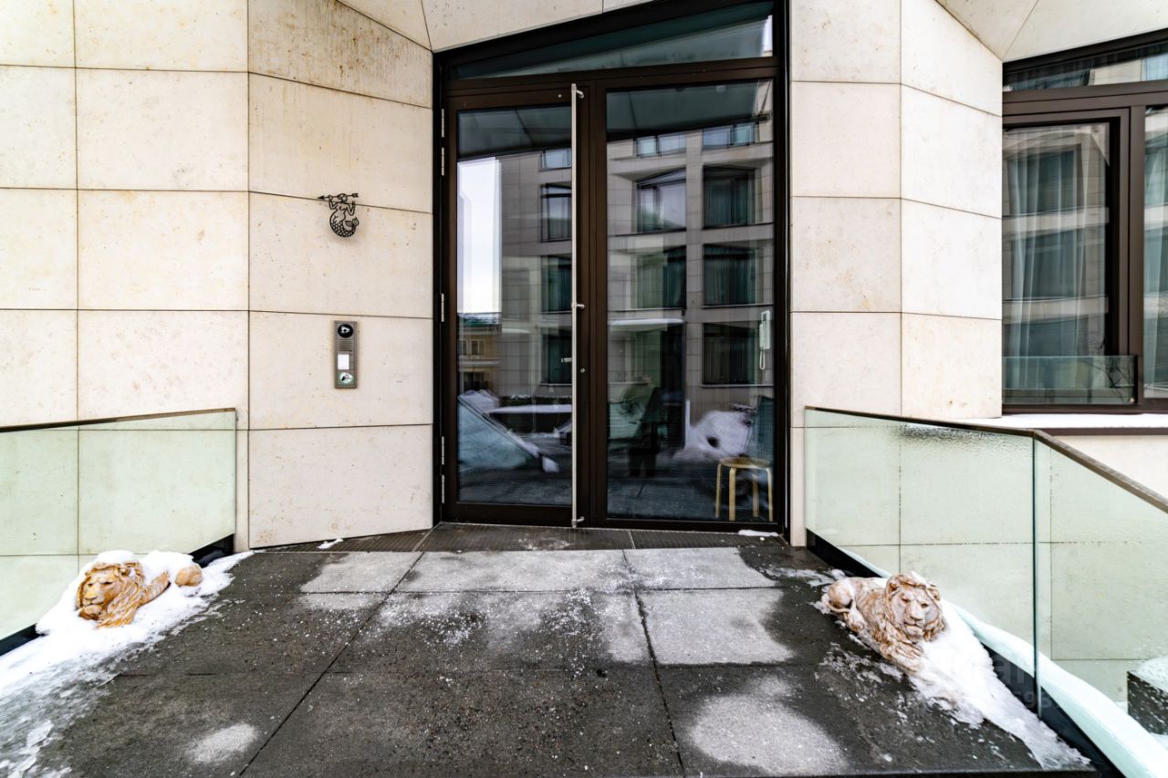 Продажа 4-комн квартиры на вторичном рынке Садовническая улица, 29