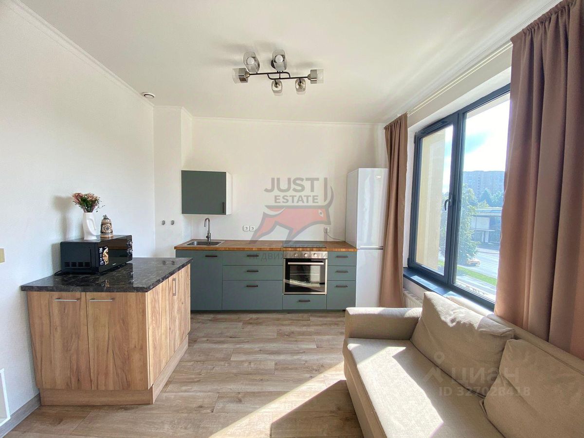 Продажа 2-комн квартиры на вторичном рынке Беломорская улица, 23