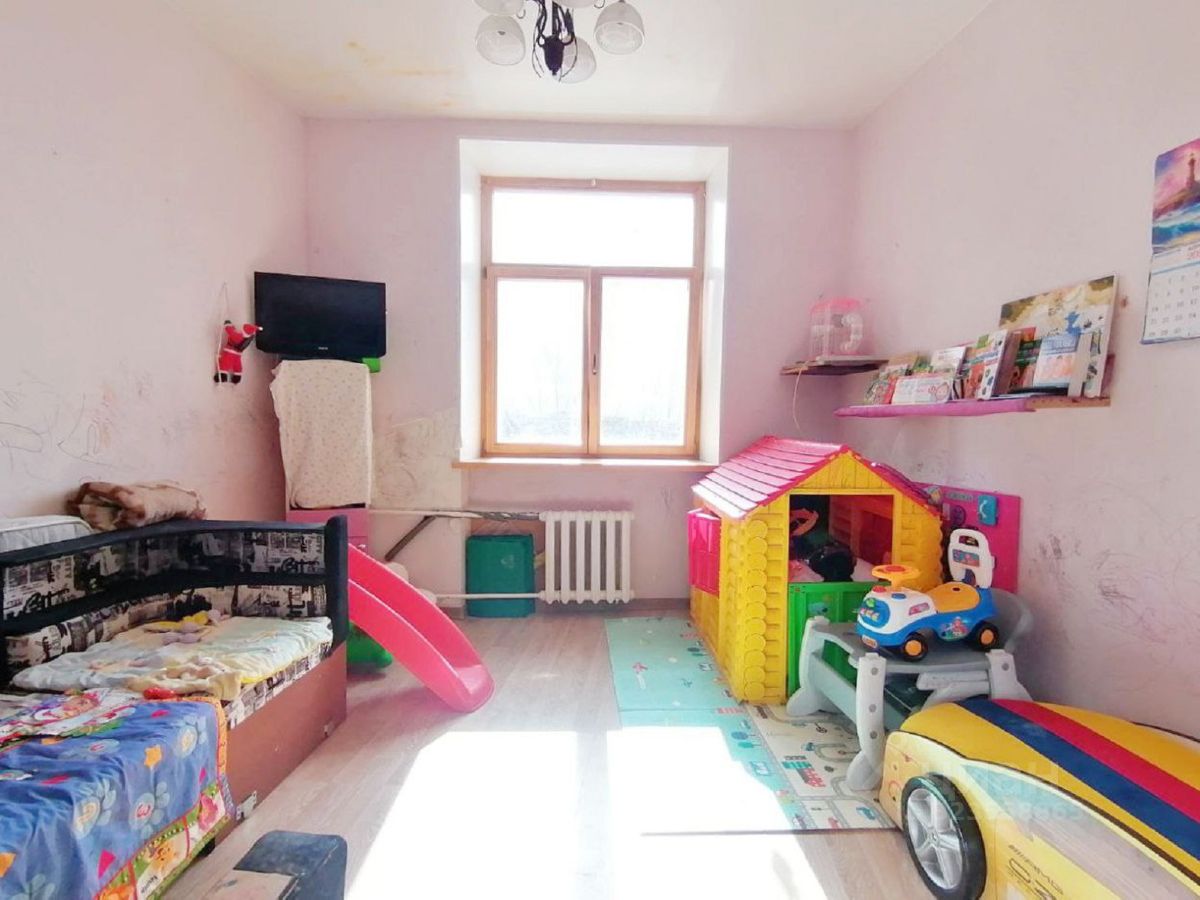 Продажа 3-комн квартиры на вторичном рынке Малоохтинский проспект, 94