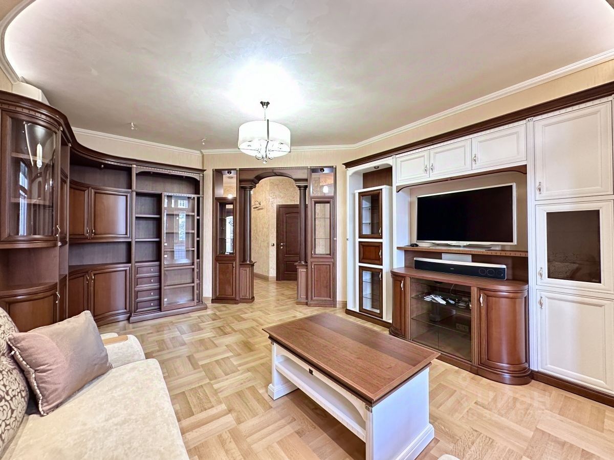 Продажа 3-комн квартиры на вторичном рынке улица Авиаконструктора Микояна, 14к3