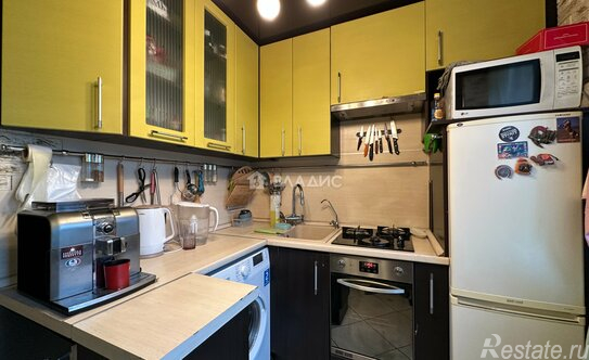 Продажа 3-комн квартиры на вторичном рынке ул Матроса Железняка,  д. 5