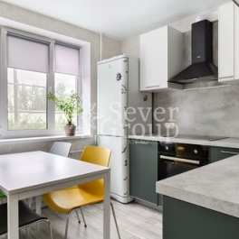 Продажа 2-комн квартиры на вторичном рынке улица Крыленко,  д. 45 к3