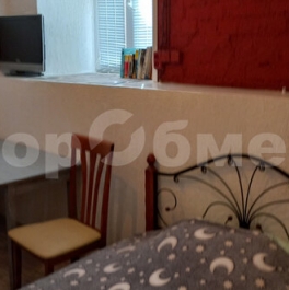 Продажа 2-комн квартиры на вторичном рынке улица Стасовой,  д. 5