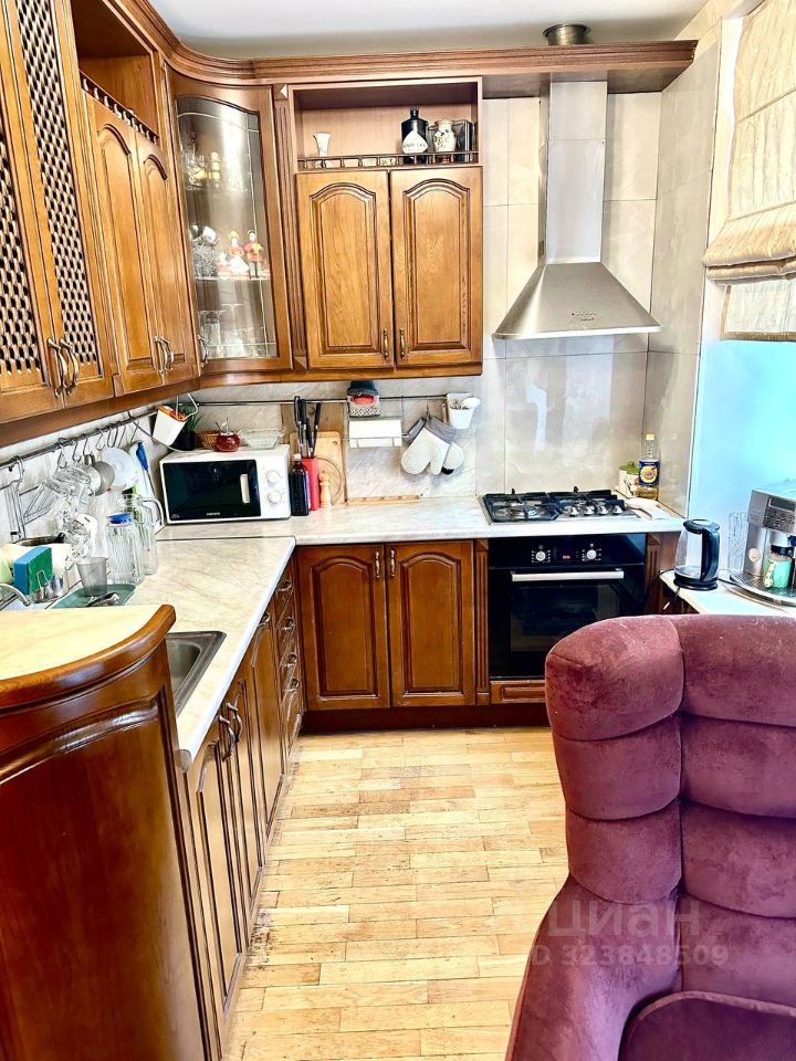 Продажа 3-комн квартиры на вторичном рынке Большая Пушкарская улица, 19