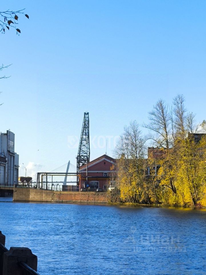 Продажа 3-комн квартиры на вторичном рынке набережная Реки Фонтанки, 164