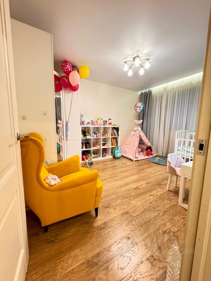 Продажа 2-комн квартиры на вторичном рынке улица Ухтомского Ополчения, 4