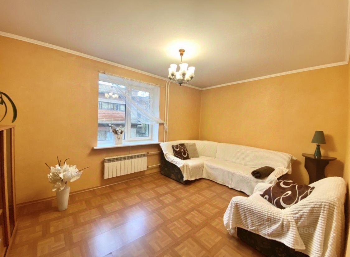 Продажа 3-комн квартиры на вторичном рынке проспект Непокоренных, 10К1