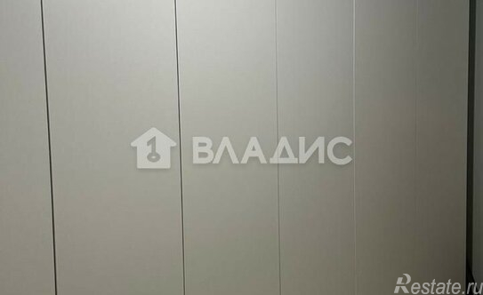 Продажа 3-комн квартиры на вторичном рынке проспект Крузенштерна,  д. 13 с1