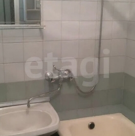 Продажа 3-комн квартиры на вторичном рынке ул Пражская,  д. 33