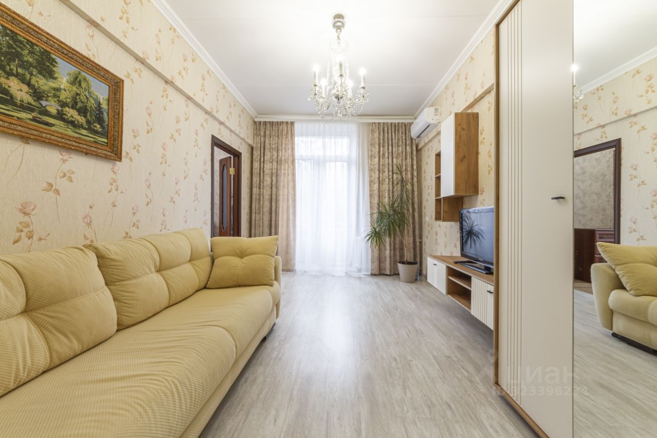 Аренда 3-комн квартиры на вторичном рынке Светлый проезд, 4К3