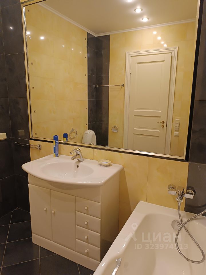 Продажа 4-комн квартиры на вторичном рынке улица Рашетова, 6
