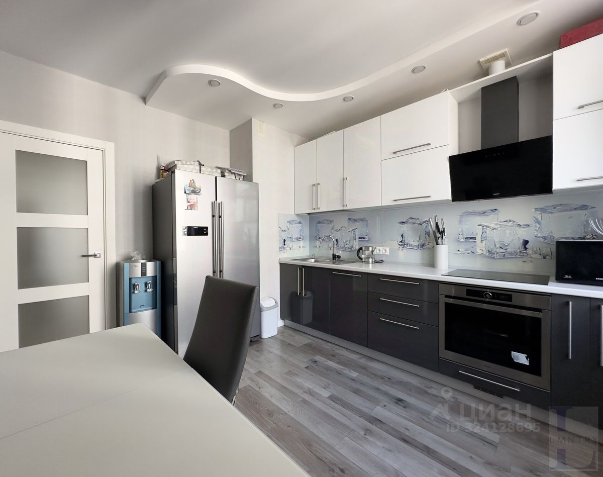 Продажа 2-комн квартиры на вторичном рынке проспект Маршала Блюхера, 9к2