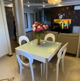 Продажа 2-комн квартиры на вторичном рынке Будапештская улица,  д. 87 к1 литА