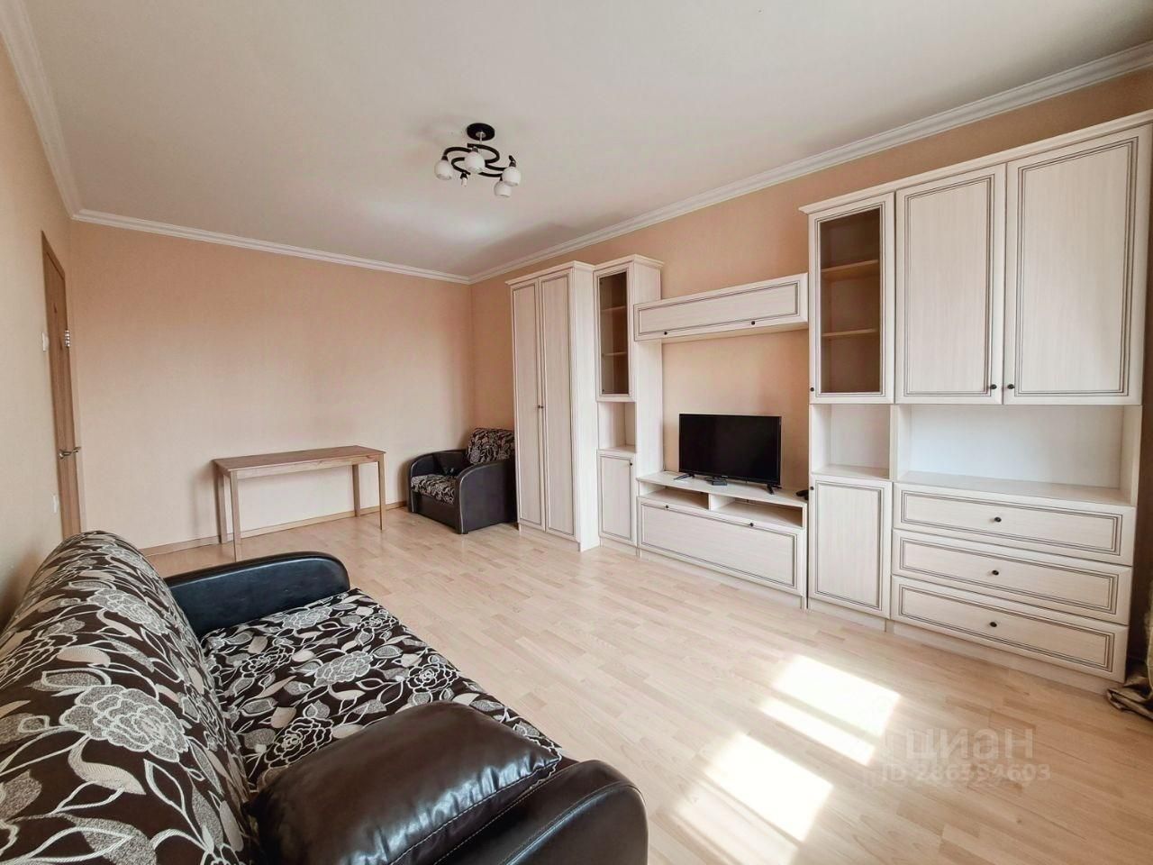 Аренда 1-комн квартиры на вторичном рынке Сиреневый бульвар, 59