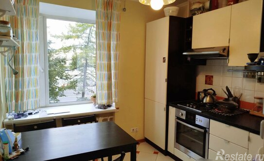 Продажа 3-комн квартиры на вторичном рынке Кутузовский пр-кт,  д. 3