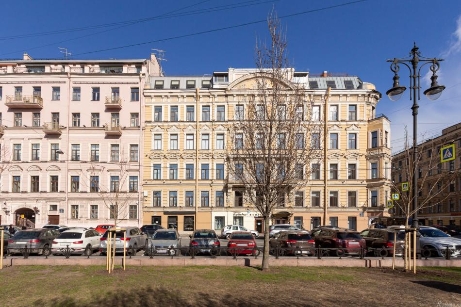 Продажа 5-комн квартиры на вторичном рынке Итальянская ул,  д. 14