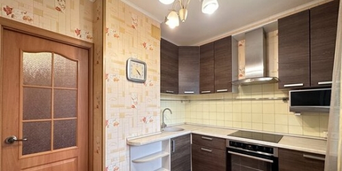 1-комн квартира улица Лескова,  д. 15