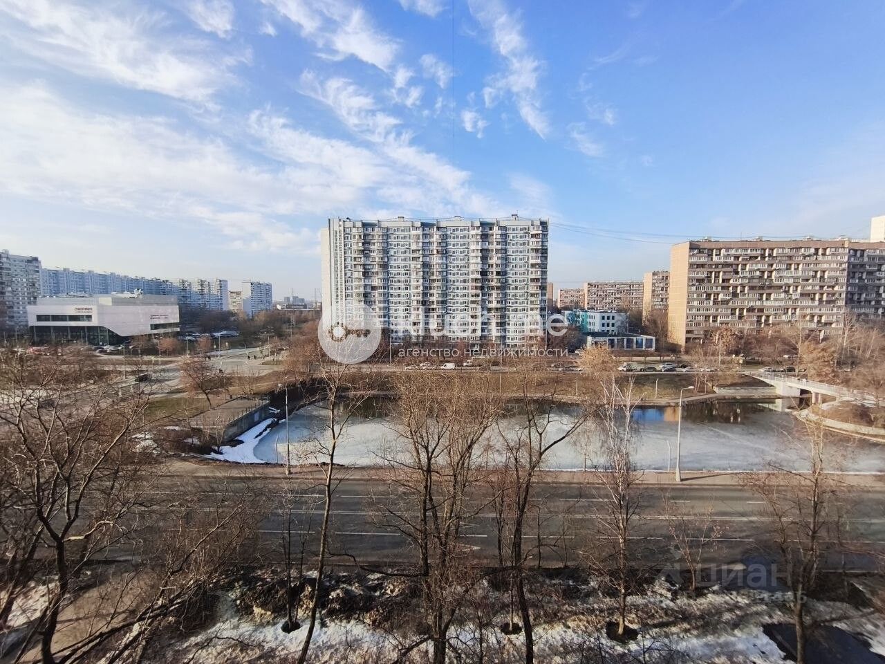 Продажа 2-комн квартиры на вторичном рынке улица Маршала Голованова, 13