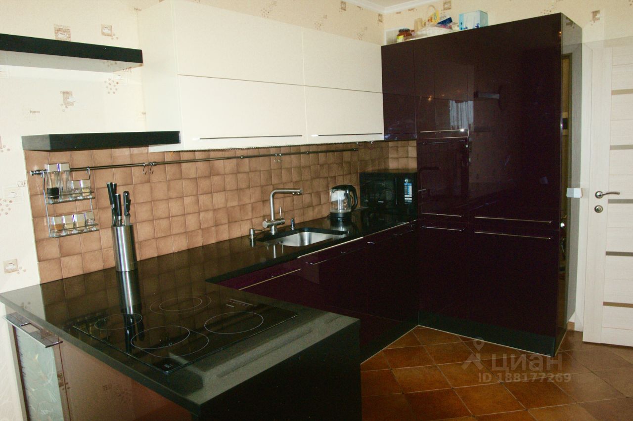 Продажа 2-комн квартиры на вторичном рынке Велтон Парк Новая Сходня мкр, д. Подолино