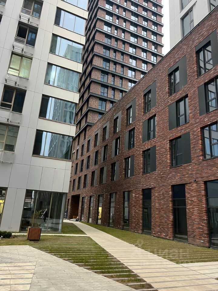 Продажа 2-комн квартиры на вторичном рынке Автомобильный проезд, 4