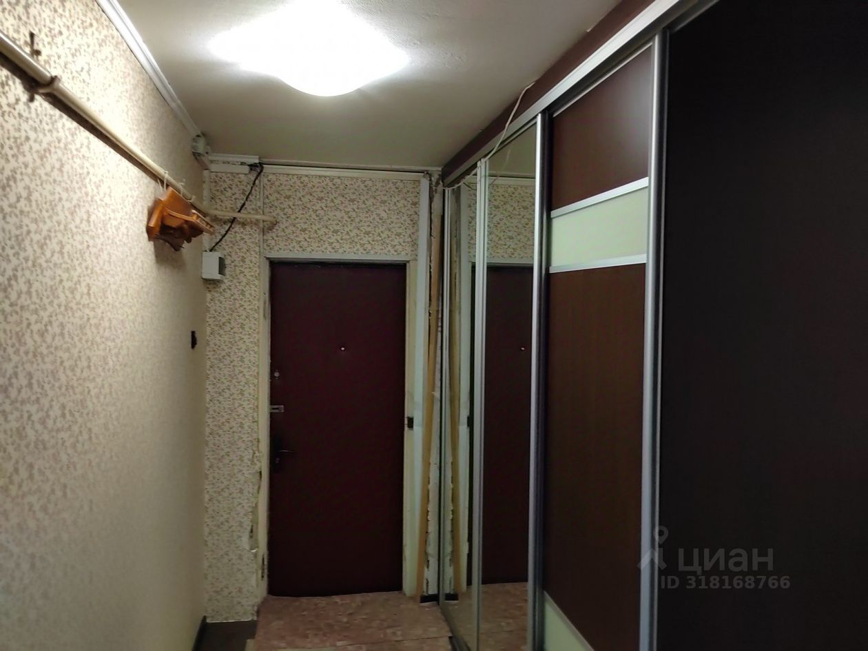 Продажа 1-комн квартиры на вторичном рынке пос. Клюквенный, 132