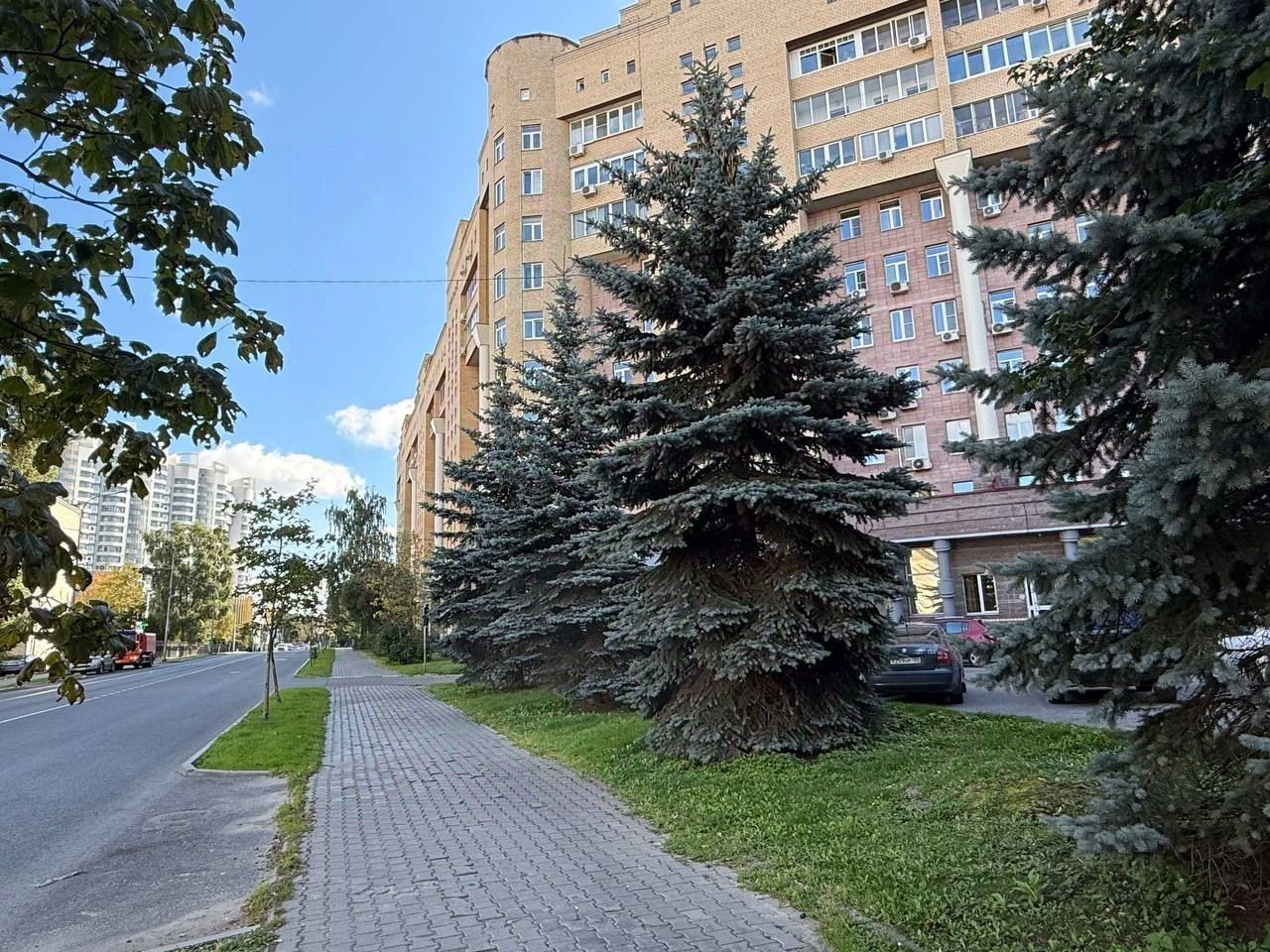 Продажа 3-комн квартиры на вторичном рынке Королев, улица Циолковского, 2а