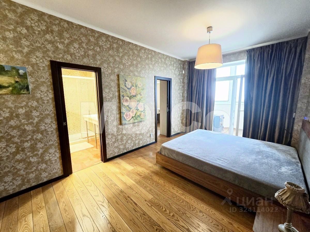 Аренда 3-комн квартиры на вторичном рынке Веерная улица, 2