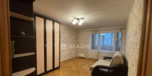 2-комн квартира Ялтинская улица,  д. 1