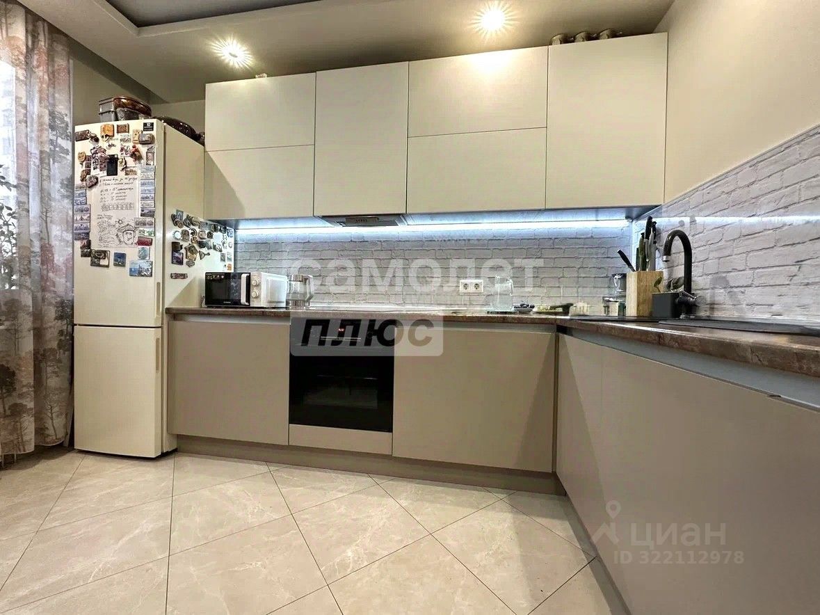 Продажа 3-комн квартиры на вторичном рынке улица Парфеновская, 9к1