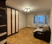 Продать Квартиры вторичка Ялтинская улица  1 