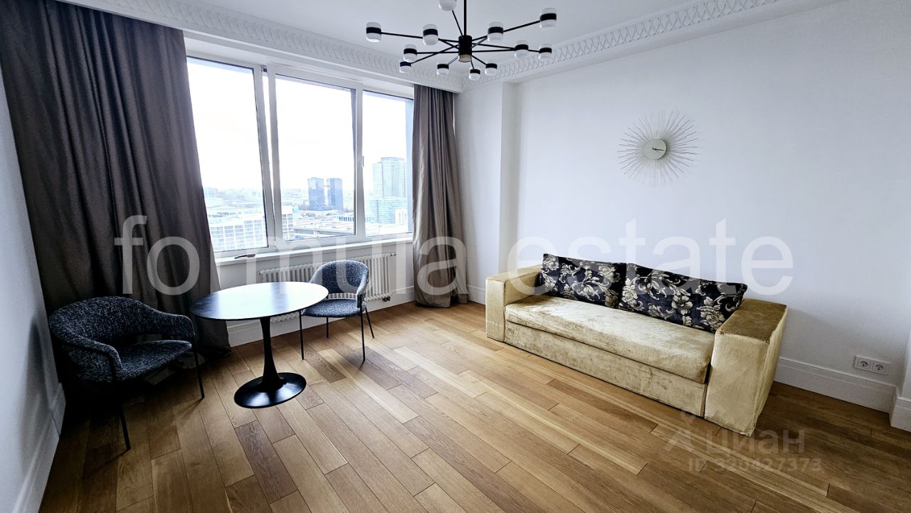 Аренда 2-комн квартиры на вторичном рынке улица Авиаконструктора Сухого, 2к1